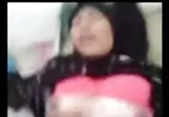 انحنا, سارا تصاویر سکسی متحرک جی, سامان بازی Fucks در جوراب شلواری قرمز و سیاه و سفید